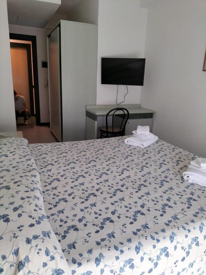 קסטליונה דלה פסקאיה Hotel Aurora מראה חיצוני תמונה